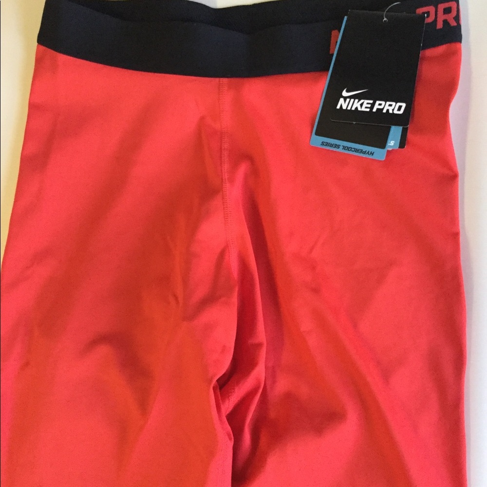 NIKE PRO TRAINING Women’s Pants NWT❤️ - Picture 3 of 8